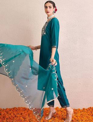 Women Floral Yoke Design Regular Gotta Patti Kurta with Trousers & With Dupatta 6