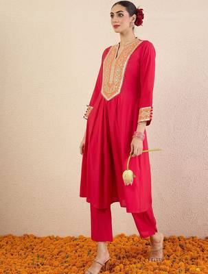 Women Ethnic Motifs Embroidered Mandarin Collar Mirror Work Kurta Trousers 5