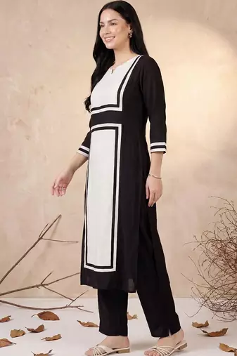 Women Colourblocked Regular Chanderi Silk Kurta with Trousers