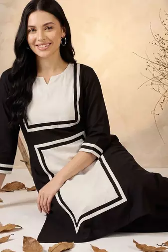 Women Colourblocked Regular Chanderi Silk Kurta with Trousers