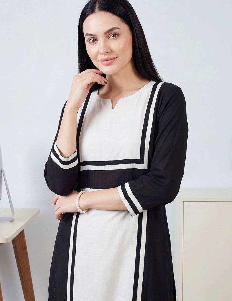Women Colourblocked Regular Chanderi Silk Kurta with Trousers