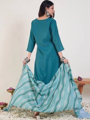Women Ethnic Motifs Embroidered Regular Thread Work Kurta with Trousers & With Dupatta 4