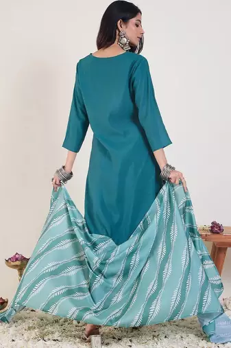 Women Ethnic Motifs Embroidered Regular Thread Work Kurta with Trousers & With Dupatta