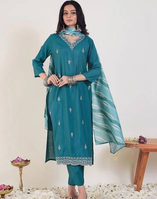 Women Ethnic Motifs Embroidered Regular Thread Work Kurta with Trousers & With Dupatta 6