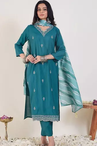 Women Ethnic Motifs Embroidered Regular Thread Work Kurta with Trousers & With Dupatta