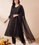 Women Regular Gotta Patti Pure Cotton Kurta with Trousers & With Dupatta