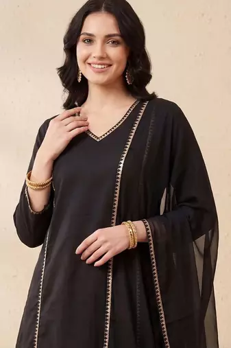 Women Regular Gotta Patti Pure Cotton Kurta with Trousers & With Dupatta