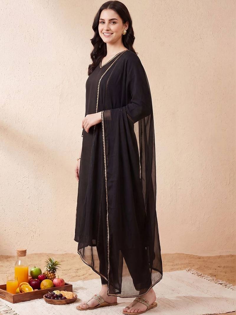 Women Regular Gotta Patti Pure Cotton Kurta with Trousers & With Dupatta