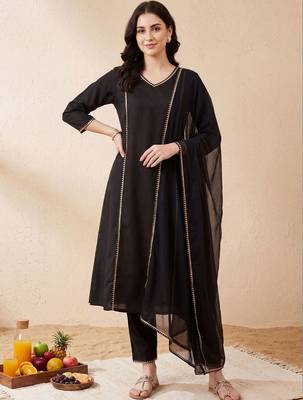Women Regular Gotta Patti Pure Cotton Kurta with Trousers & With Dupatta 6