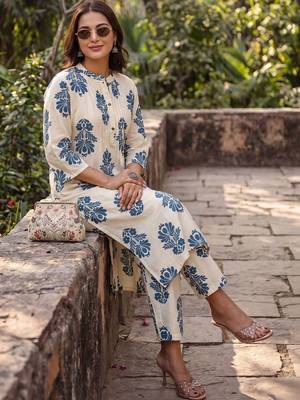 Women Floral Printed Regular Pure Cotton Kurta with Trousers 1