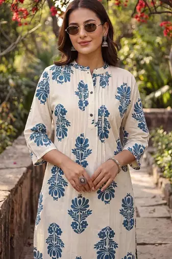Women Floral Printed Regular Pure Cotton Kurta with Trousers