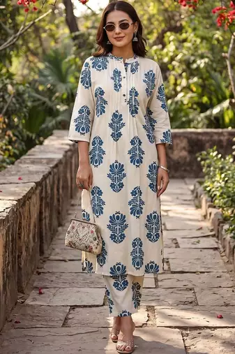 Women Floral Printed Regular Pure Cotton Kurta with Trousers