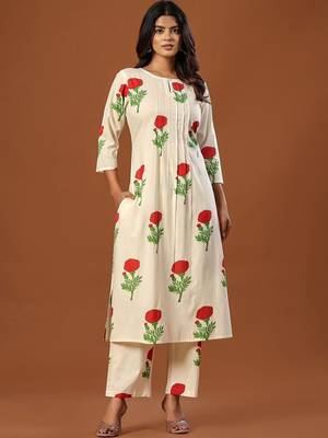 Women Floral Printed Regular Pure Cotton Kurta with Trousers 3