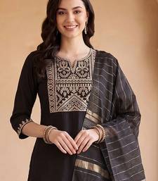 Women Ethnic Motifs Embroidered Regular Thread Work Liva Kurta with Trousers & With Dupatta