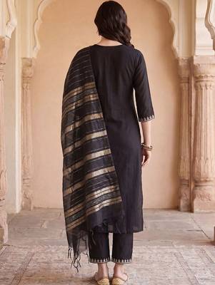 Women Ethnic Motifs Embroidered Regular Thread Work Liva Kurta with Trousers & With Dupatta 3
