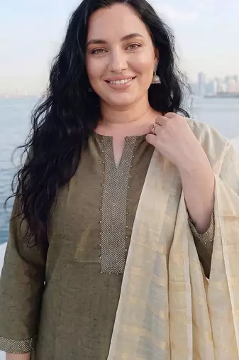 Women Ethnic Motifs Regular Kurta with Trousers & With Dupatta