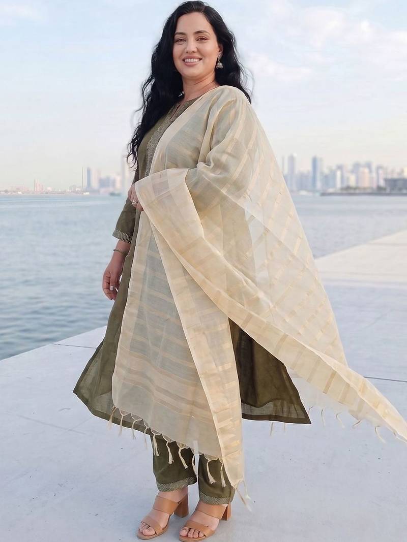 Women Ethnic Motifs Regular Kurta with Trousers & With Dupatta