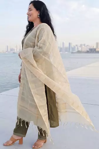 Women Ethnic Motifs Regular Kurta with Trousers & With Dupatta