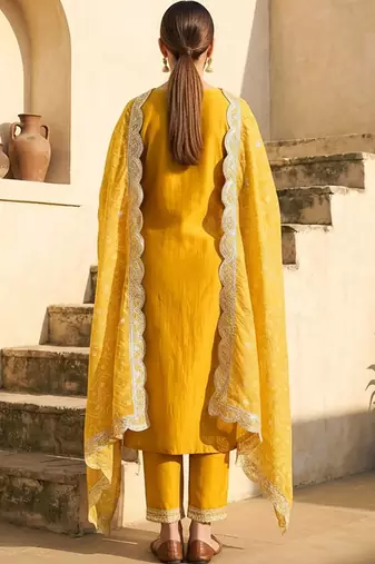 Women Ethnic Motifs Regular Kurta with Trousers & With Dupatta