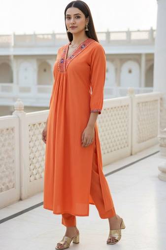 Women Ethnic Motifs Regular Mirror Work Liva Kurta with Trousers