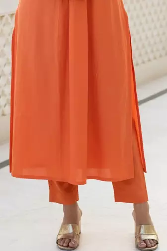 Women Ethnic Motifs Regular Mirror Work Liva Kurta with Trousers