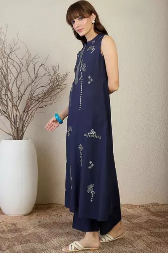 Women Ethnic Motifs Embroidered Regular Thread Work Pure Cotton Kurta with Palazzos