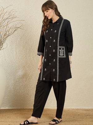 Women Ethnic Motifs Embroidered Regular Thread Work Pure Cotton Kurta with Trousers 1