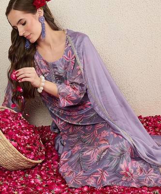 Women Floral Printed Regular Kurta with Trousers & With Dupatta 2
