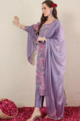 Women Floral Printed Regular Kurta with Trousers & With Dupatta