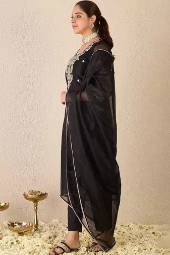 Women Ethnic Motifs Embroidered Regular Thread Work Kurta with Trousers & With Dupatta