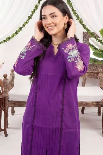 Women Ethnic Motifs Pleated Thread Work Kurta with Trousers