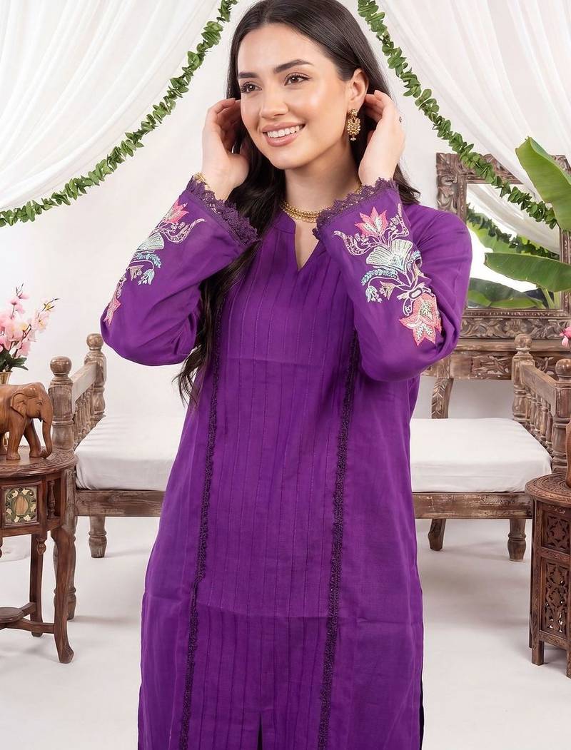 Women Ethnic Motifs Pleated Thread Work Kurta with Trousers