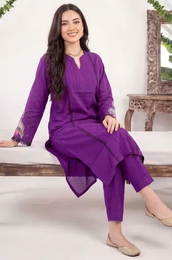 Women Ethnic Motifs Pleated Thread Work Kurta with Trousers