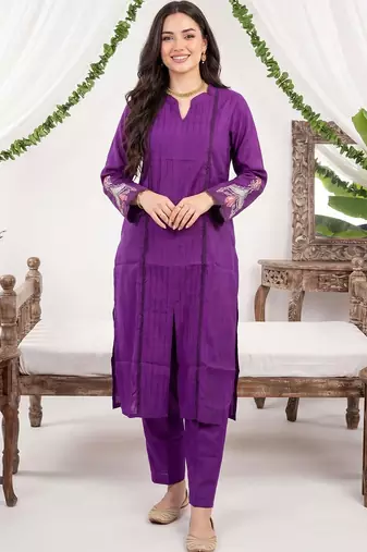 Women Ethnic Motifs Pleated Thread Work Kurta with Trousers