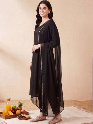 Women Regular Gotta Patti Pure Cotton Kurta with Trousers & With Dupatta 3