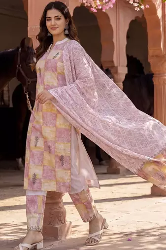 Women Printed Regular Pure Cotton Kurta with Trousers & With Dupatta