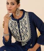 Women Ethnic Motifs Embroidered Regular Thread Work Kurta with Trousers