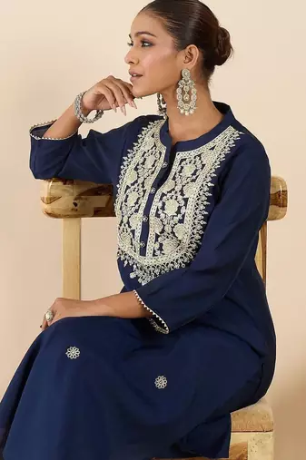 Women Ethnic Motifs Embroidered Regular Thread Work Kurta with Trousers