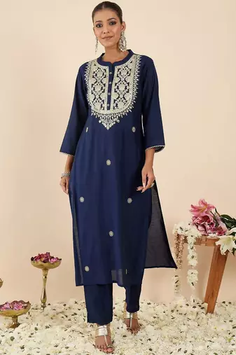 Women Ethnic Motifs Embroidered Regular Thread Work Kurta with Trousers