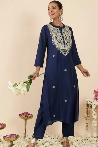 Women Ethnic Motifs Embroidered Regular Thread Work Kurta with Trousers
