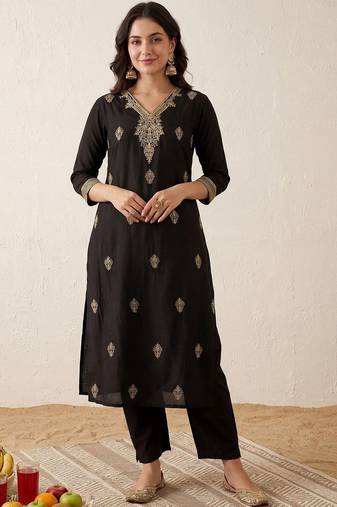 Women Ethnic Motifs Embroidered Regular Kurta with Trousers