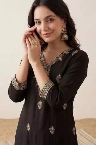 Women Ethnic Motifs Embroidered Regular Kurta with Trousers