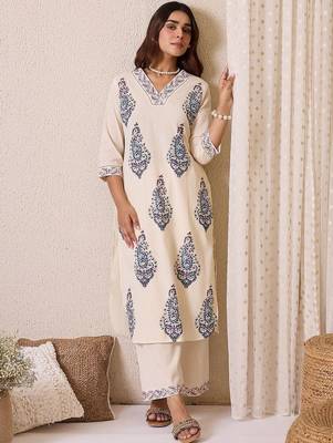 Women Ethnic Motifs Printed Regular Pure Cotton Kurta with Palazzos 1