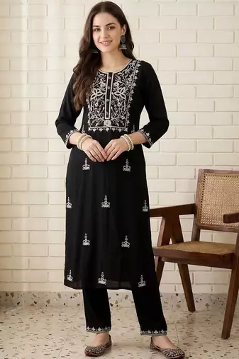 Women Ethnic Motifs Embroidered Regular Thread Work Kurta with Trousers
