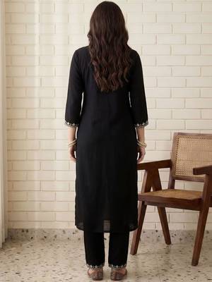 Women Ethnic Motifs Embroidered Regular Thread Work Kurta with Trousers 4