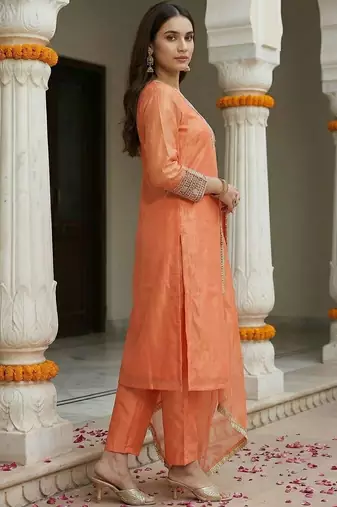 Women Ethnic Motifs Embroidered Regular Thread Work Kurta with Trousers & With Dupatta