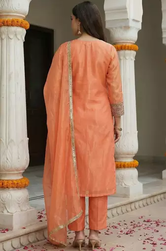 Women Ethnic Motifs Embroidered Regular Thread Work Kurta with Trousers & With Dupatta