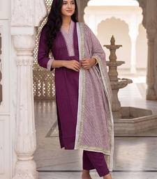 Women Regular Thread Work Pure Cotton Kurta with Trousers & With Dupatta