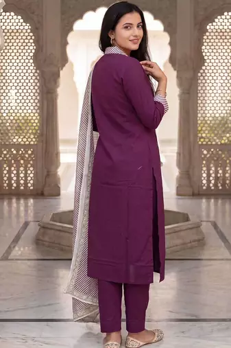 Women Regular Thread Work Pure Cotton Kurta with Trousers & With Dupatta