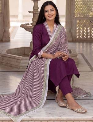 Women Regular Thread Work Pure Cotton Kurta with Trousers & With Dupatta 5